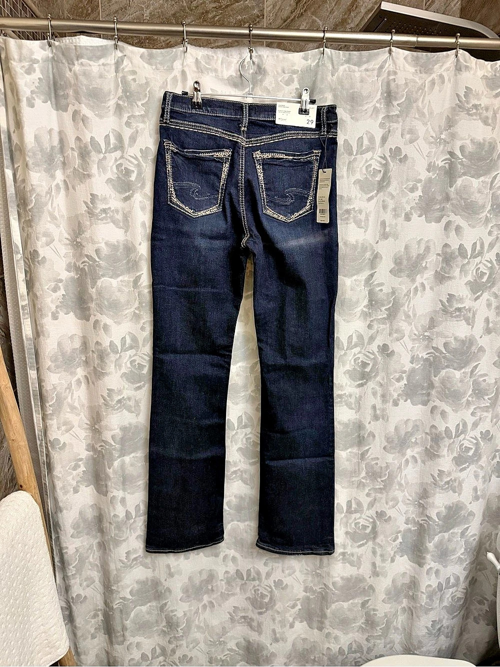 Silver Jeans Co. Calley Slim Boot. Bootcut Jeans in Blue Waist 29